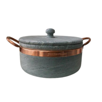 Hoher Kochtopf mit zwei Kupfergriffen und 24 cm Deckel