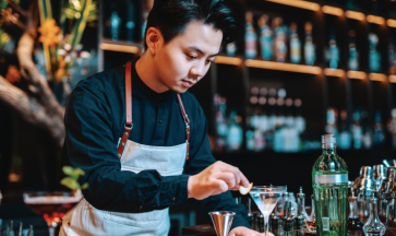 How to Prepare Your Bar for Summer: Smart Solutions for Bars, Restaurants, and Hotels