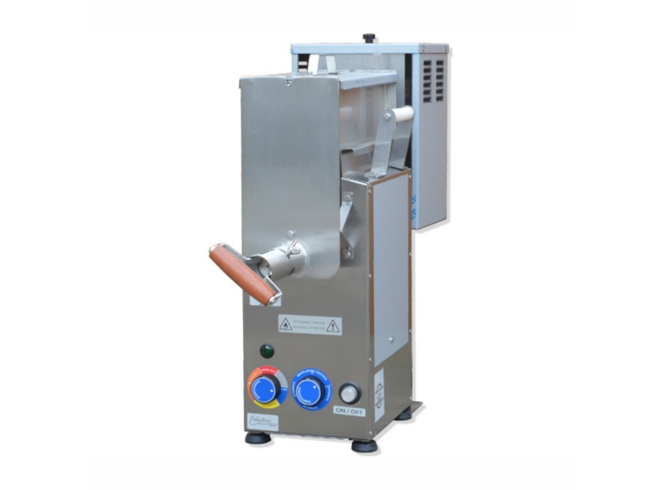 Automatic polenta maker