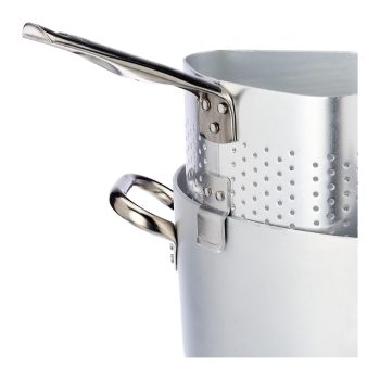 Cocotte avec 4 passoires hautes à deux anses